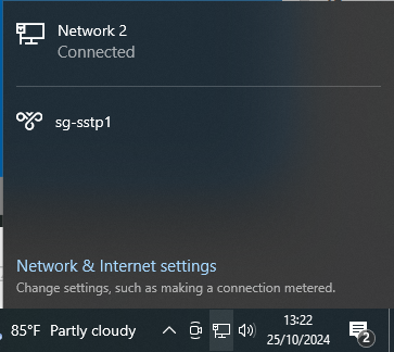 Windows task bar တွင် network settings ရှာဖွေနေသည်
